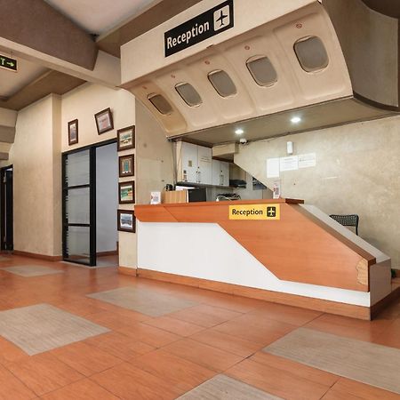 Hotel Reddoorz Near Mandaya Royal Hospital Puri Tangerang Exterior foto