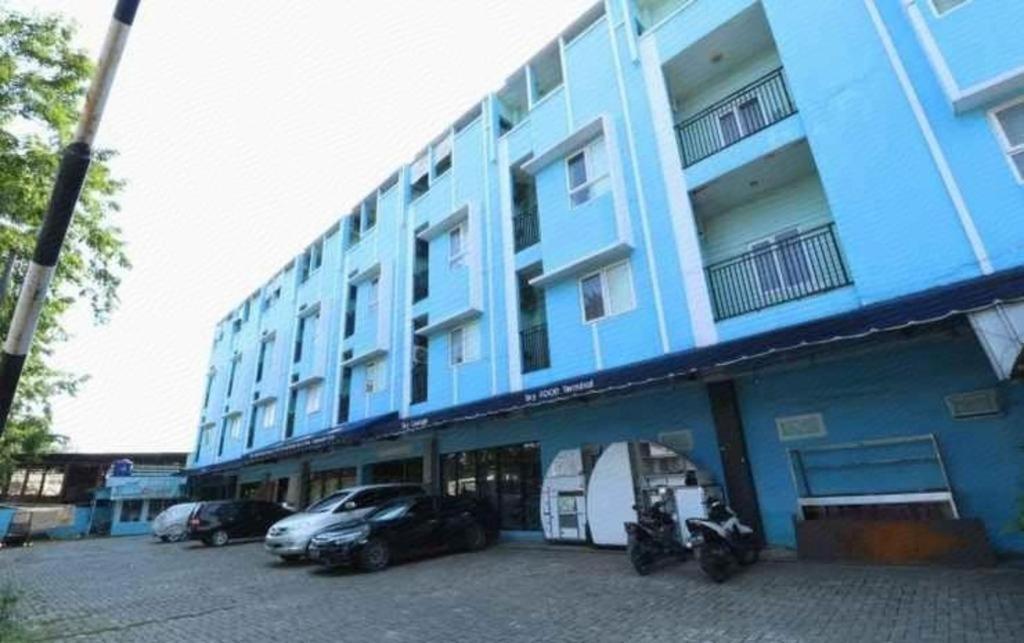 Hotel Reddoorz Near Mandaya Royal Hospital Puri Tangerang Exterior foto
