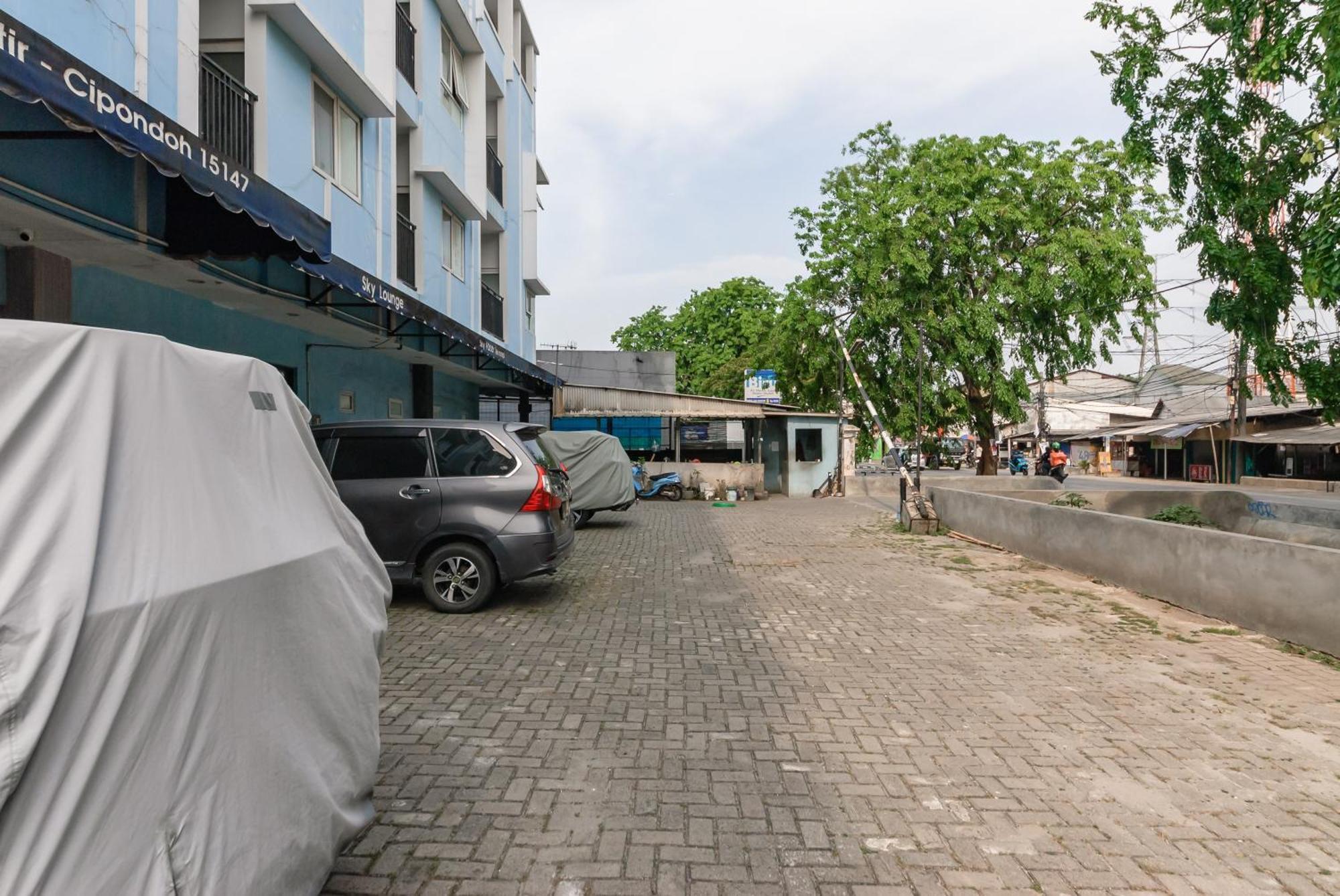 Hotel Reddoorz Near Mandaya Royal Hospital Puri Tangerang Exterior foto
